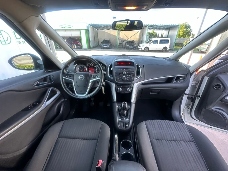 Opel Zafira 2.0 cdti 110, снимка 15 - Автомобили и джипове - 46877835