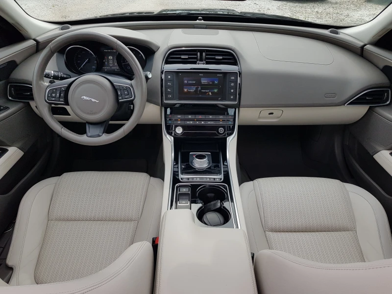 Jaguar XE 2.0D-180 к.с. EURO 6B 163 542 км ЛИЗИНГ, снимка 10 - Автомобили и джипове - 51931684