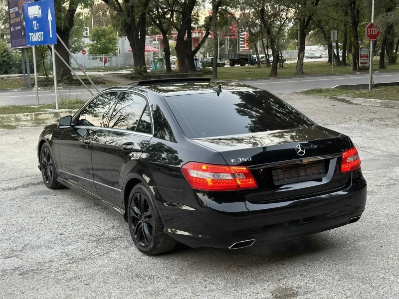 Mercedes-Benz E 350 AMG HK KEYLESS , снимка 4 - Автомобили и джипове - 52284617
