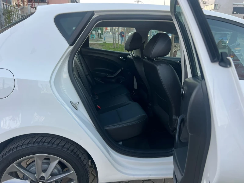 Seat Ibiza 1.2i/КОЖА/EURO.5B, снимка 12 - Автомобили и джипове - 52421678