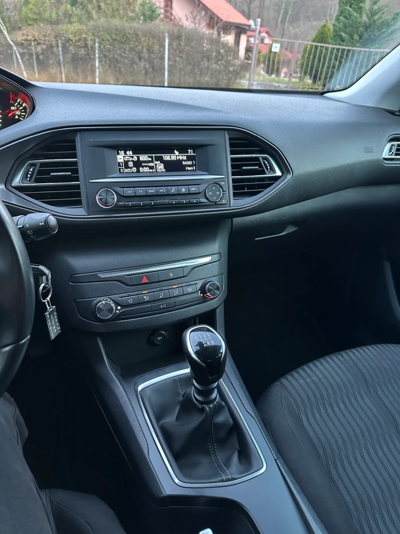 Peugeot 308 T9 1.5HDI, снимка 15 - Автомобили и джипове - 52742905