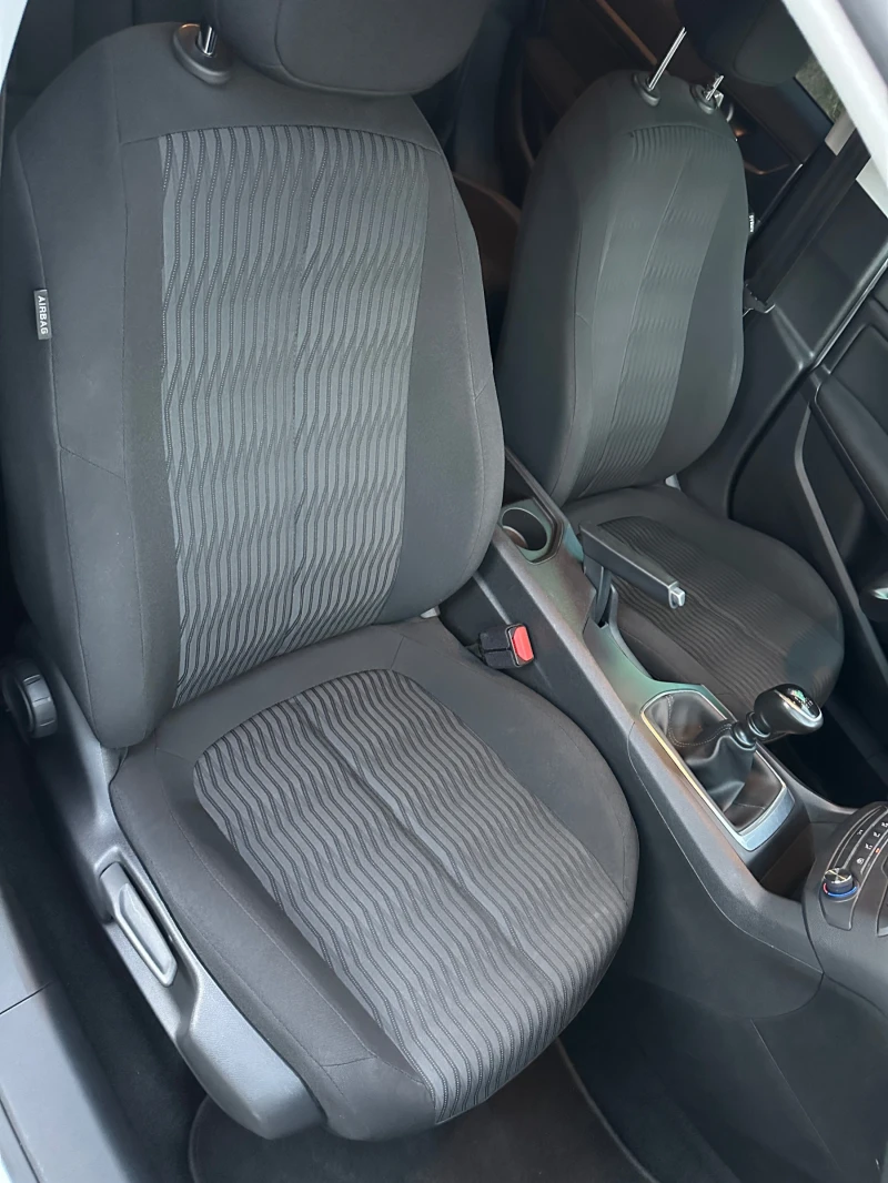 Peugeot 308 T9 1.5HDI, снимка 11 - Автомобили и джипове - 52742905