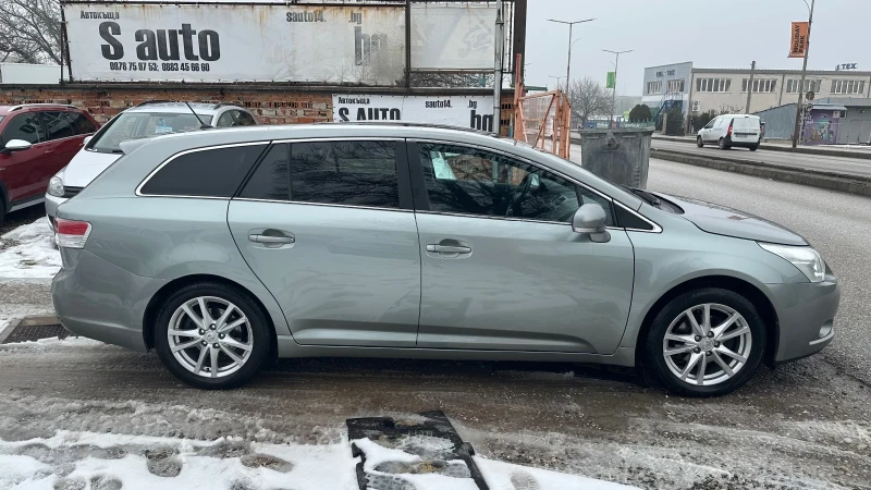 Toyota Avensis 2.0 D-4D, снимка 3 - Автомобили и джипове - 53235861