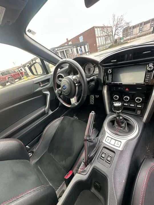 Subaru BRZ * Sport tech RS* ПОДГРЕВ* KEYLESS* , снимка 9 - Автомобили и джипове - 54165282