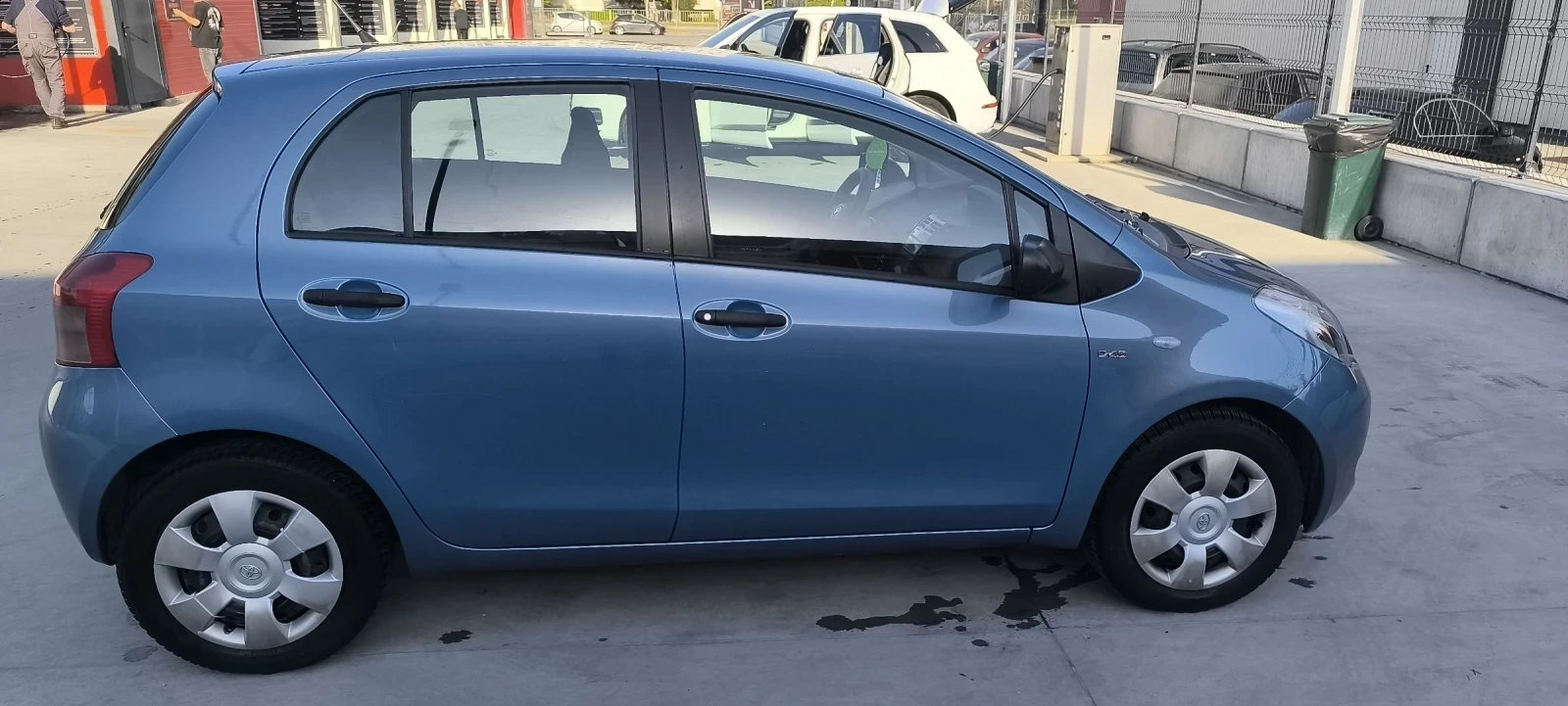 Toyota Yaris 1.0 vvti 1.4D4 - изображение 9