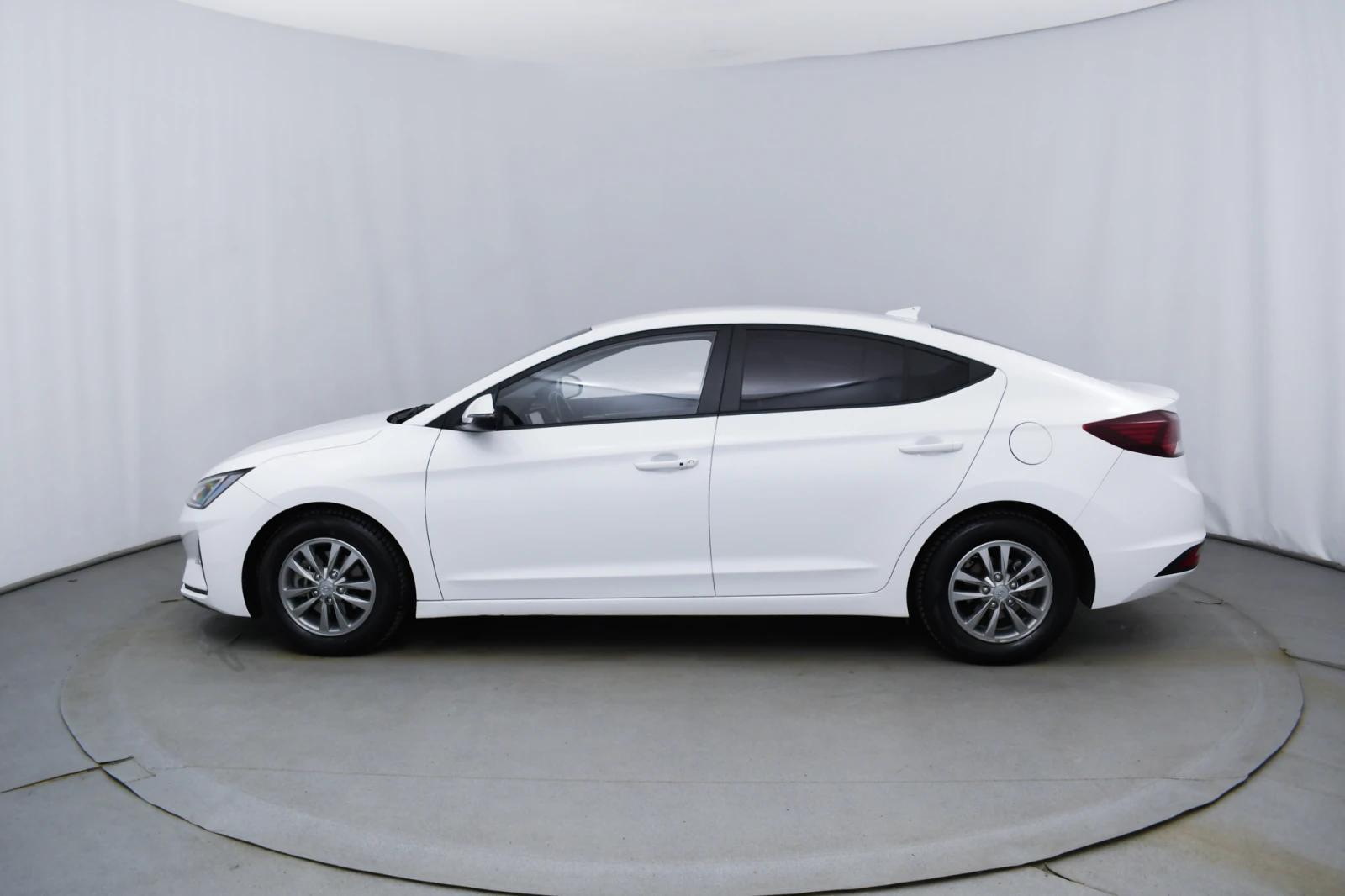 Hyundai Elantra 1.6 LPI - изображение 6