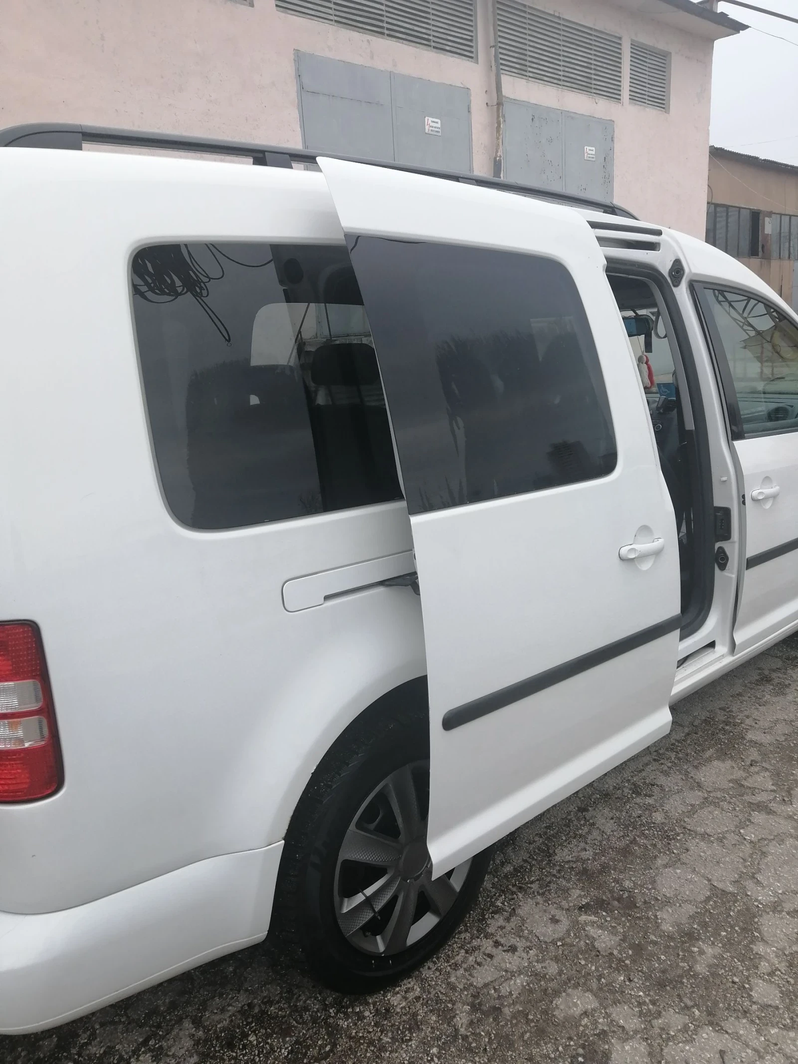 VW Caddy  - изображение 8