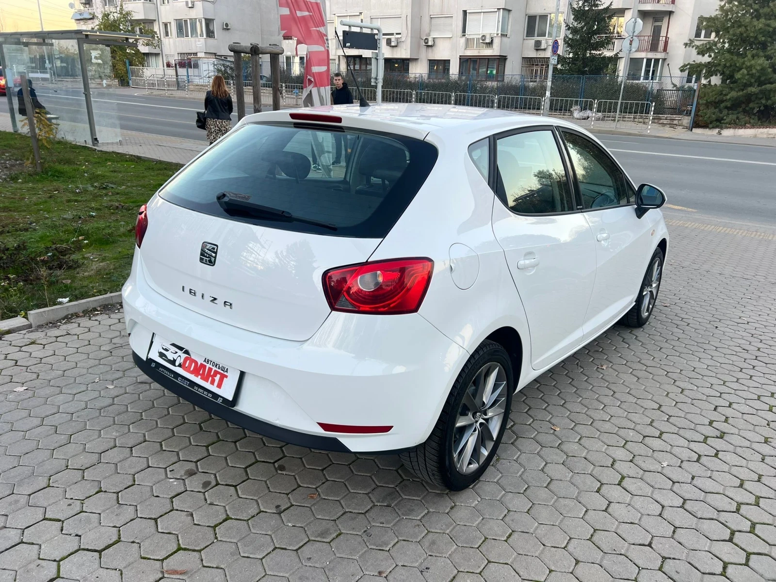 Seat Ibiza 1.2i/КОЖА/EURO.5B - изображение 3