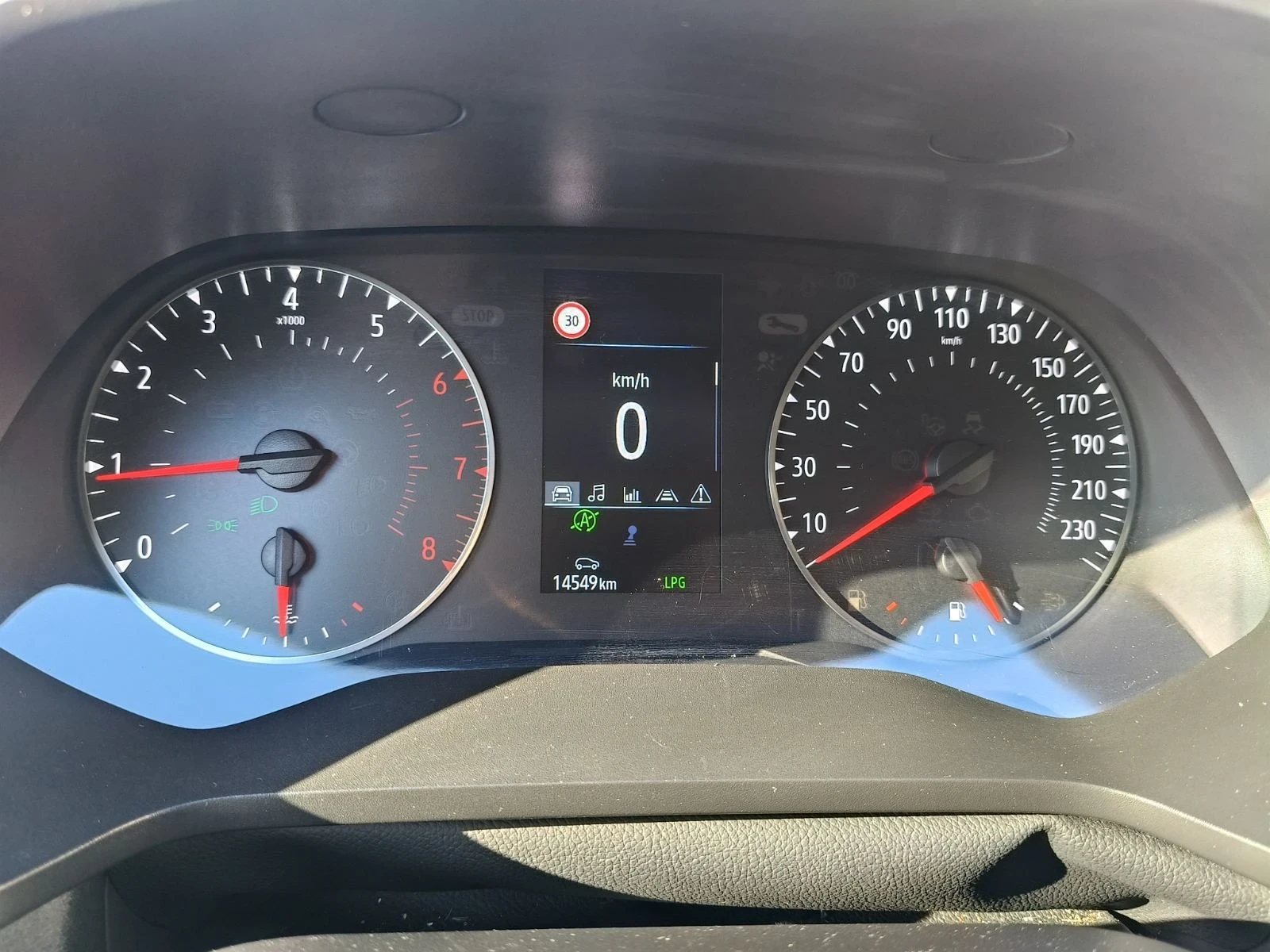 Renault Captur | Mobile.bg � ����������� 14