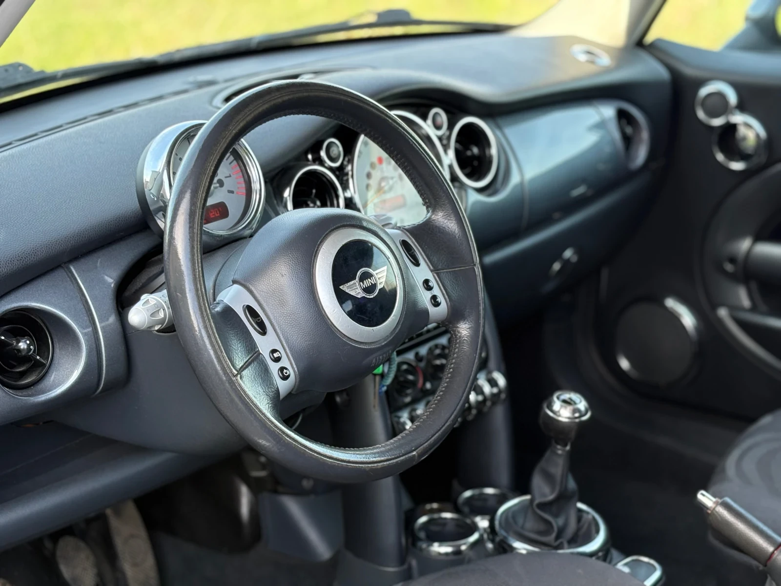Mini Cooper 1.6i* 90hp, снимка 2 - Автомобили и джипове - 53757342