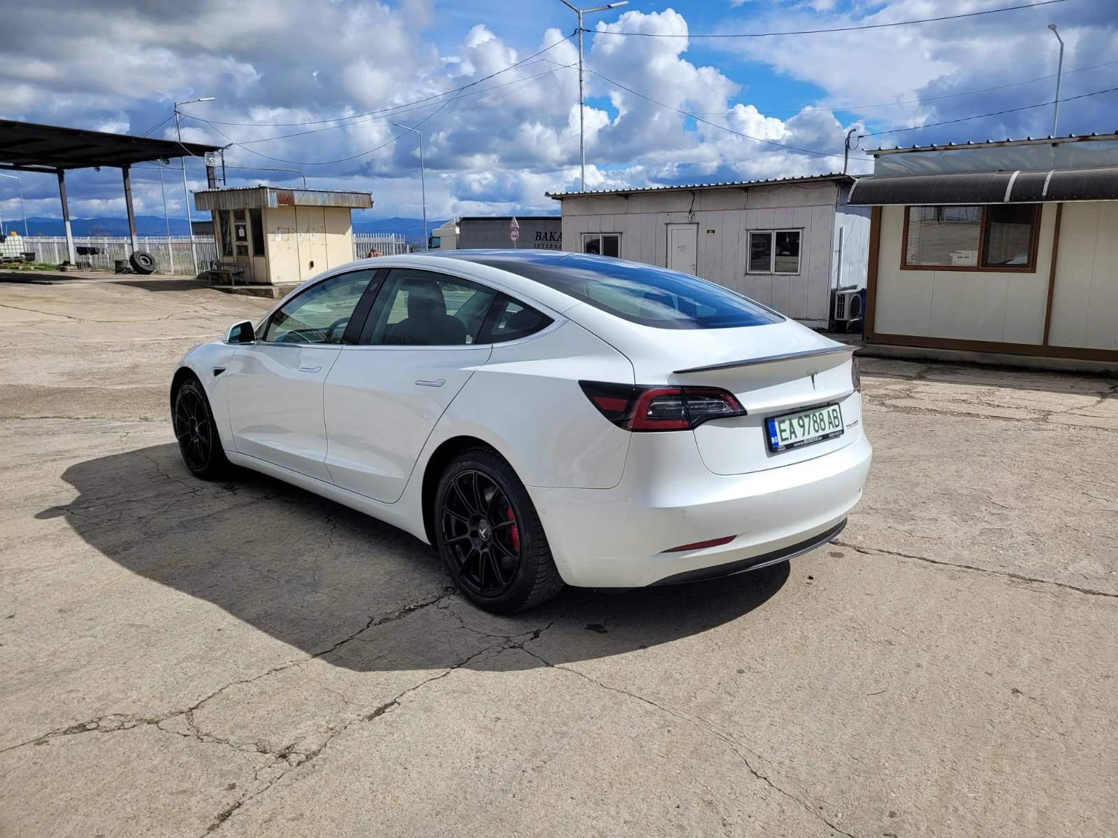 Tesla Model 3, снимка 11 - Автомобили и джипове - 54092308