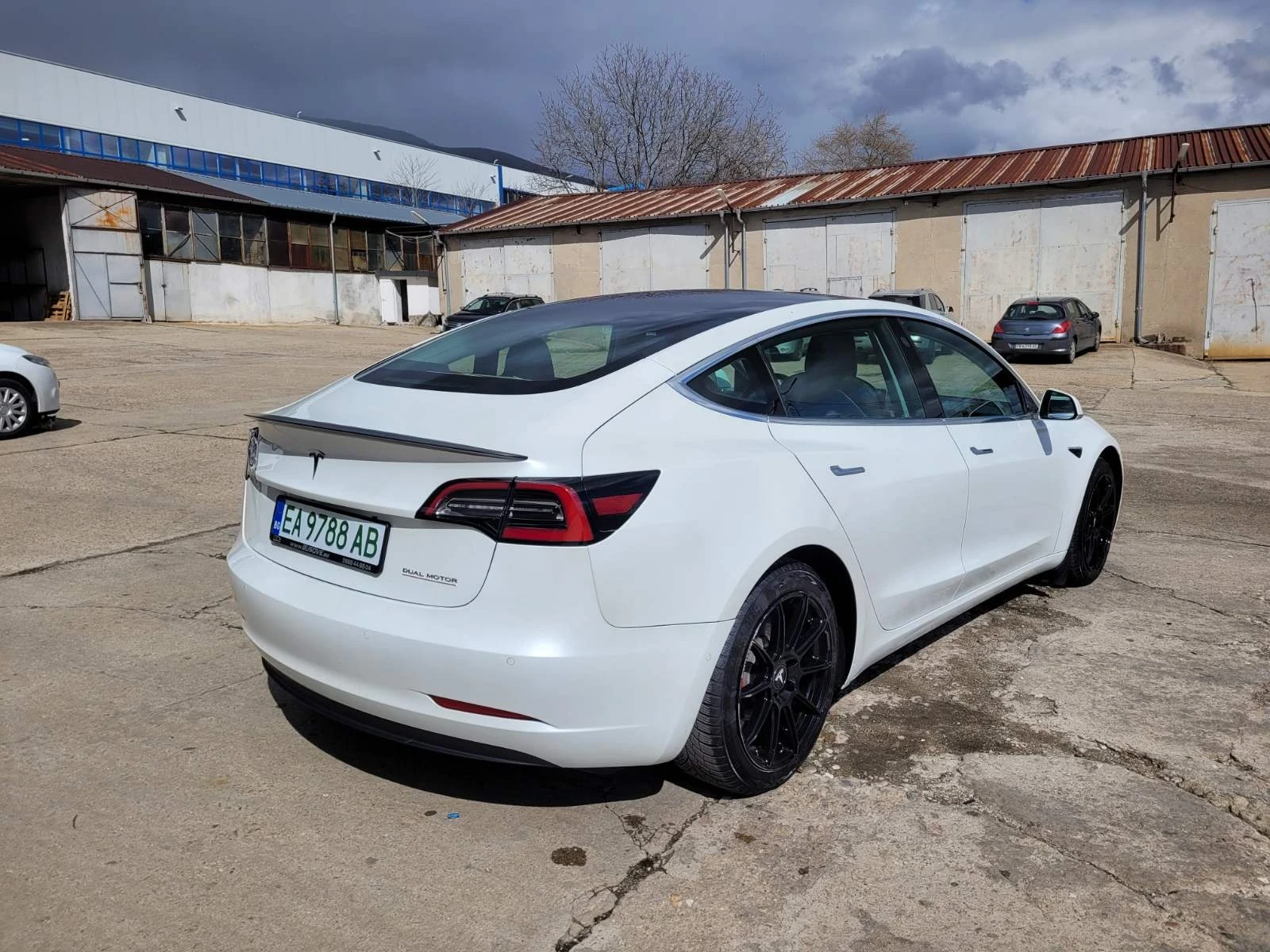 Tesla Model 3, снимка 10 - Автомобили и джипове - 54092308