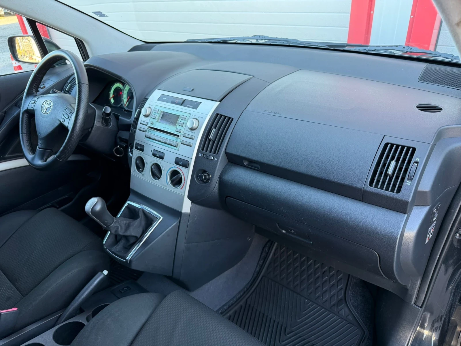 Toyota Corolla verso 2.2D-4D START STOP KLIMATIK 6-СКОРОСТИ ЛИЗИНГ!!!, снимка 15 - Автомобили и джипове - 54138776