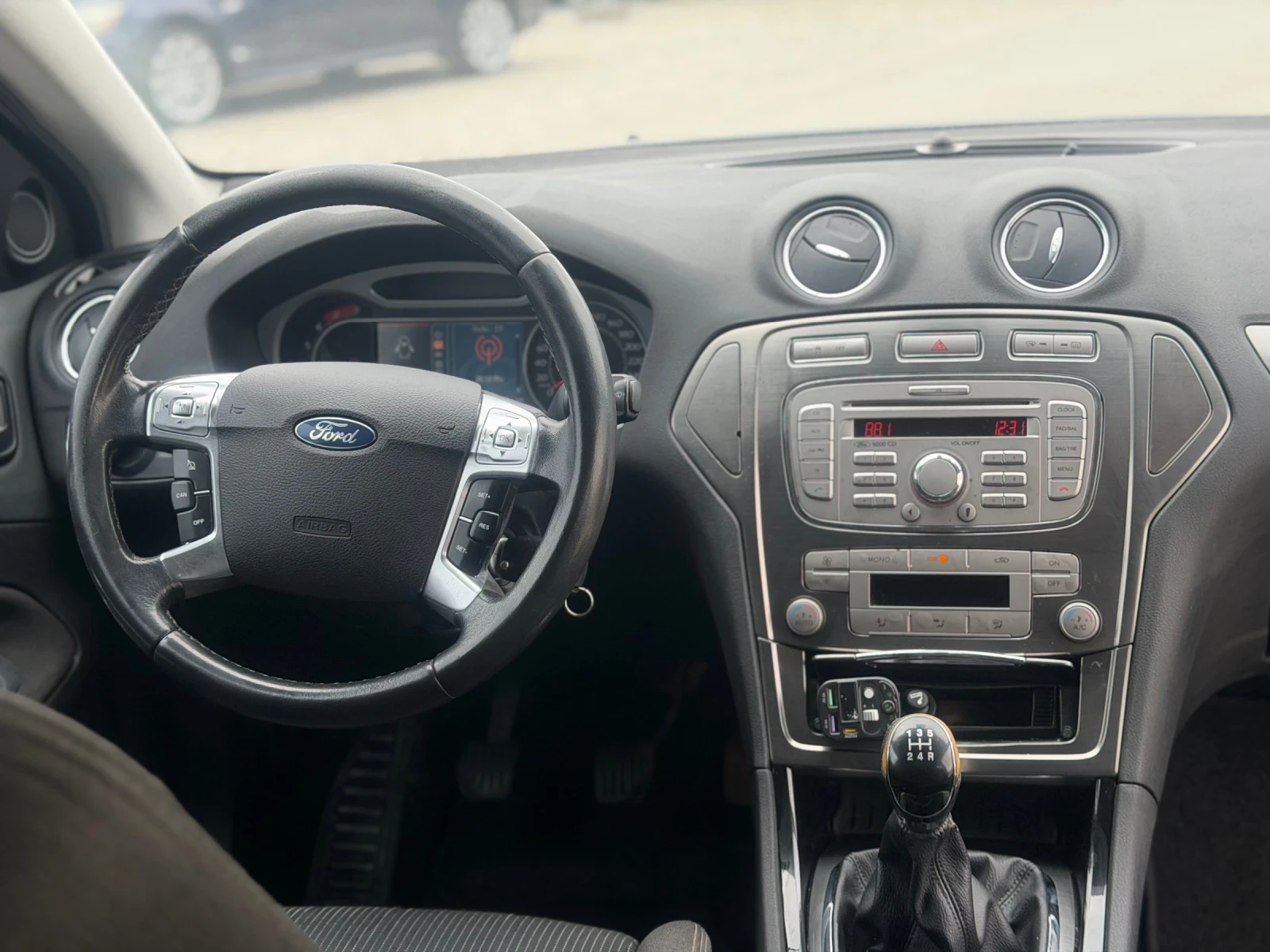 Ford Mondeo 2.0i/ Уникат / Замяна / Лизинг, снимка 10 - Автомобили и джипове - 54455424