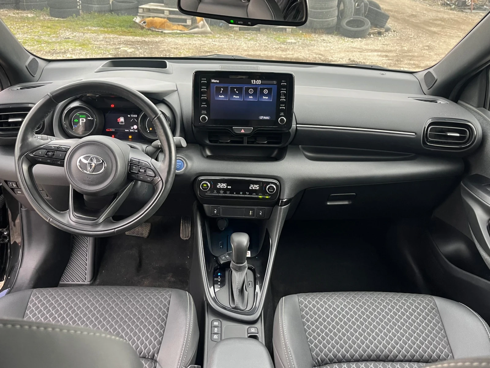 Toyota Yaris, снимка 5 - Автомобили и джипове - 54543566