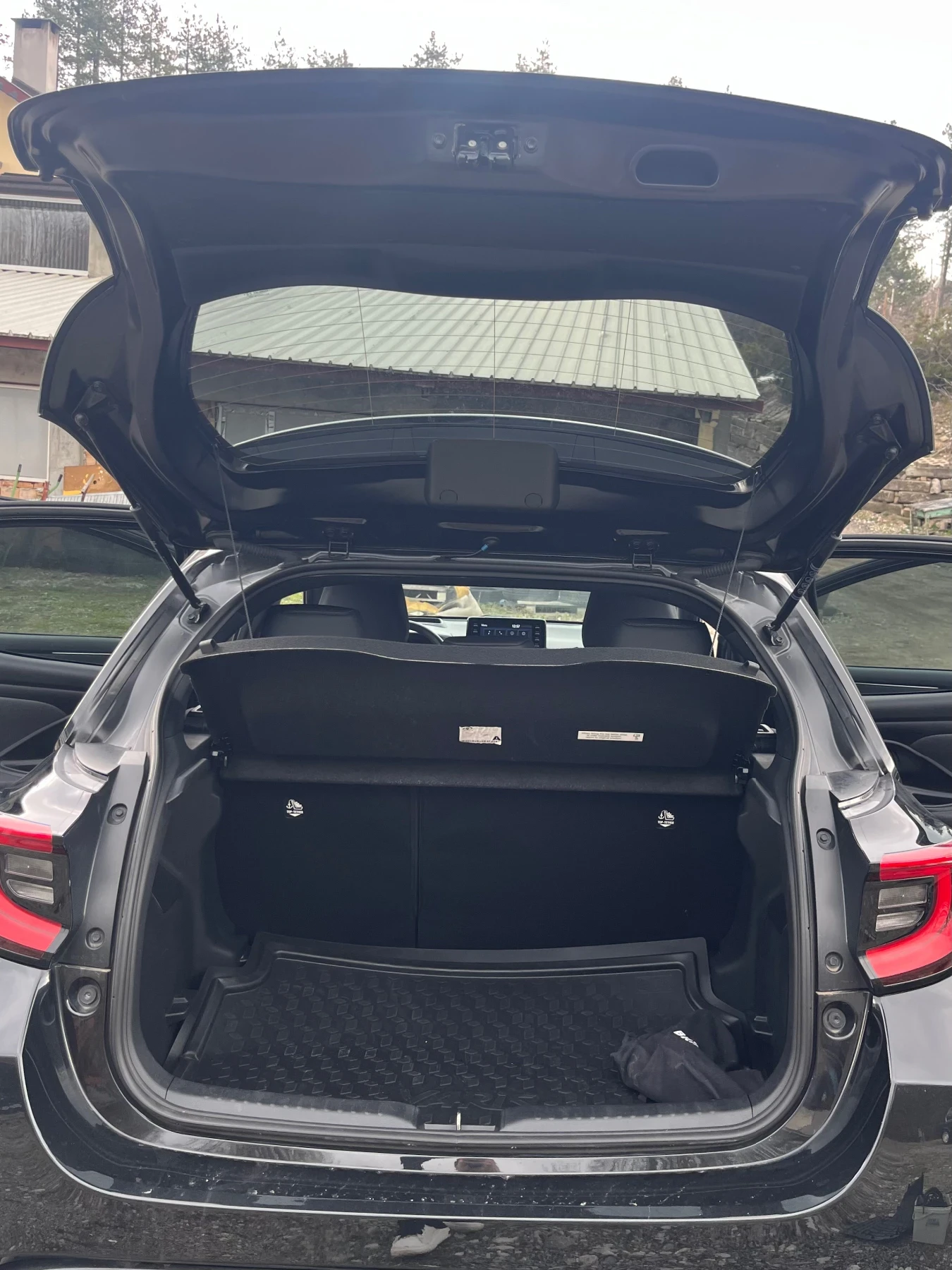 Toyota Yaris, снимка 8 - Автомобили и джипове - 54543566