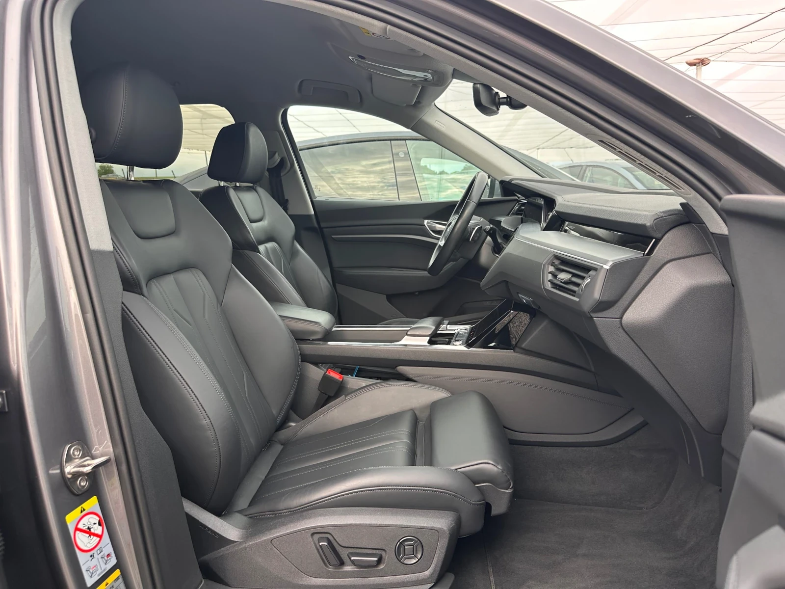 Audi E-Tron 55 408ks 95kw SPORTBACK, снимка 10 - Автомобили и джипове - 54638726