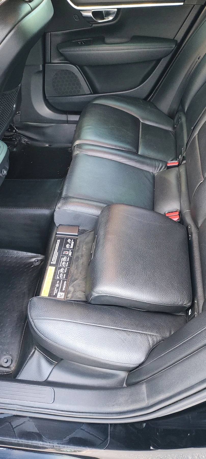 Volvo V90, снимка 8 - Автомобили и джипове - 54660225