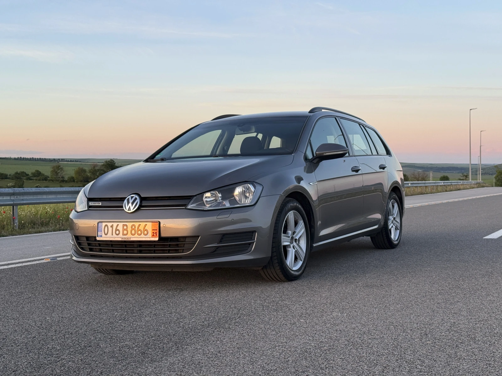 VW Golf 1.6TDI РЪЧКА, ПОДГРЕВ, СТАРТ СТОП110hp, снимка 5 - Автомобили и джипове - 54715498