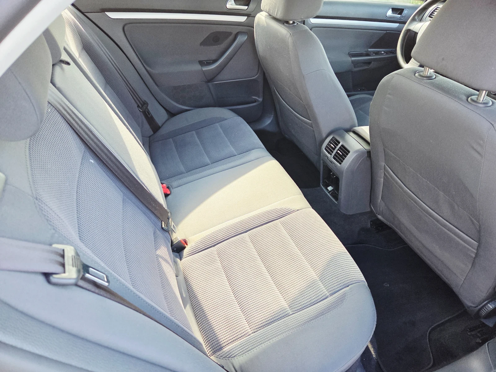 VW Jetta 1, 600EURO4, снимка 10 - Автомобили и джипове - 54754467