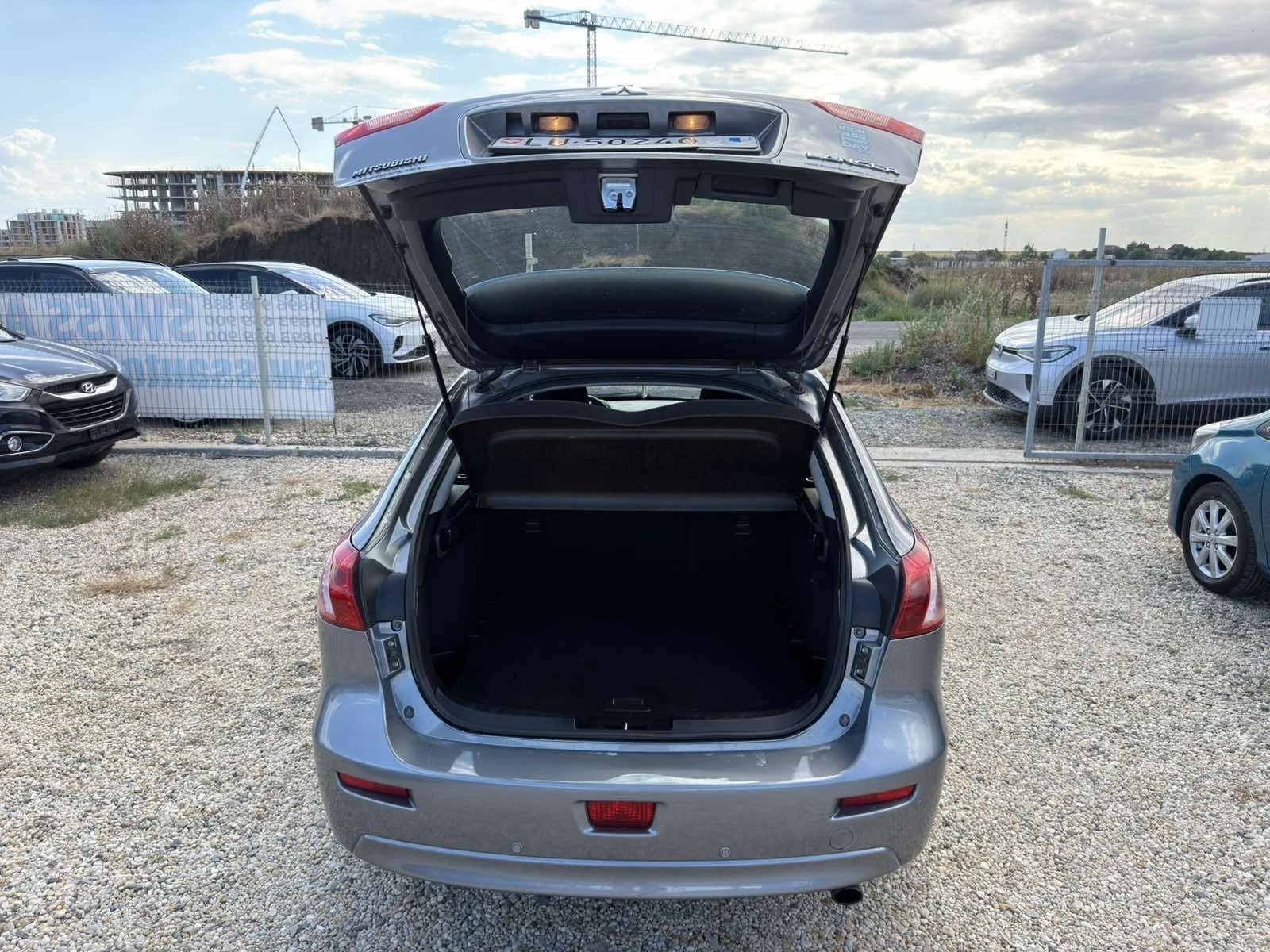 Mitsubishi Lancer 1.8i Automat, снимка 8 - Автомобили и джипове - 55190501