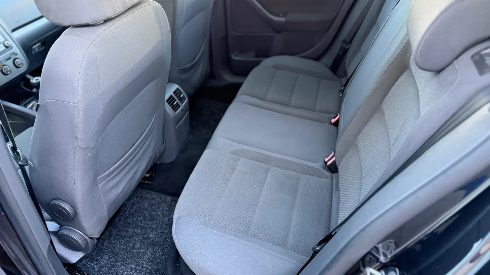 VW Golf 1.9tdi 105k.c* 6 скорости* UNIKAT* 3 броя, снимка 8 - Автомобили и джипове - 55592101