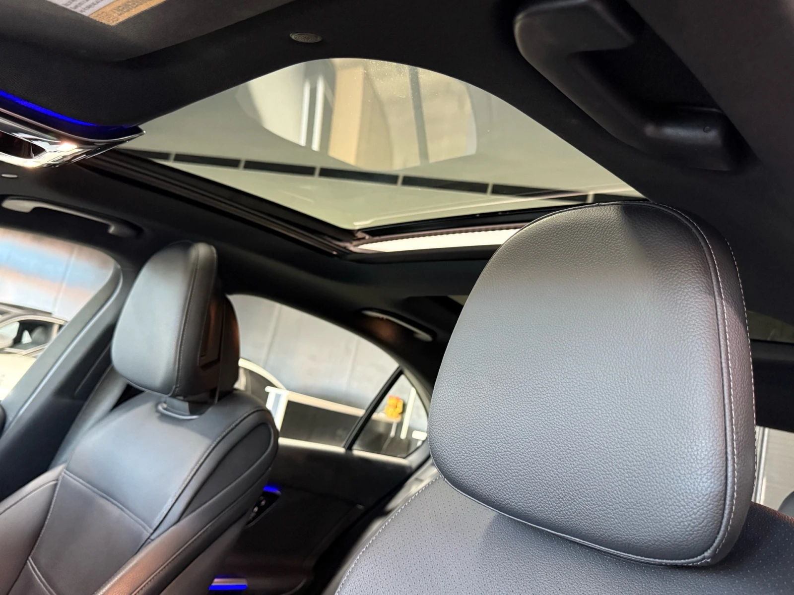 Mercedes-Benz C 300 4MATIC, снимка 12 - Автомобили и джипове - 55691390