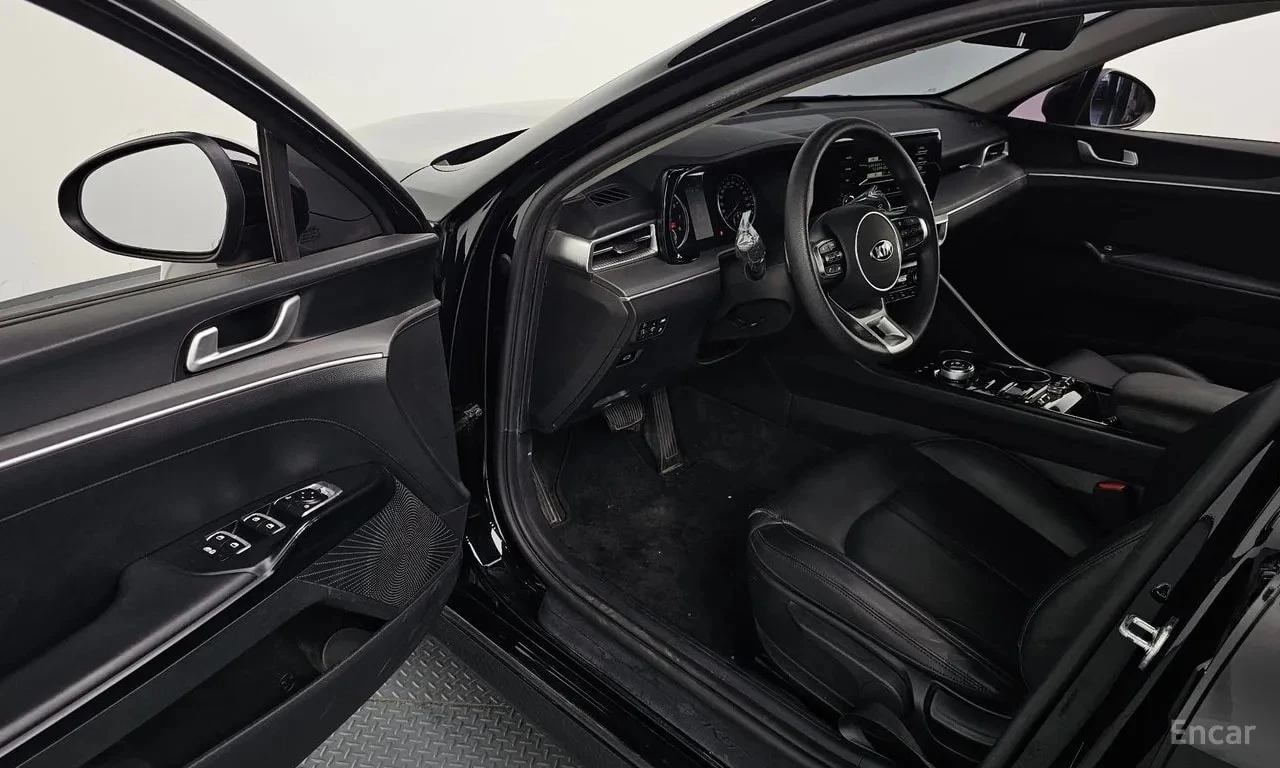 Kia K5 2.0 | АВТОФИНАНСИРАНЕ БЕЗ ПЪРВОНАЧАЛНА ВНОСКА, снимка 10 - Автомобили и джипове - 55837138