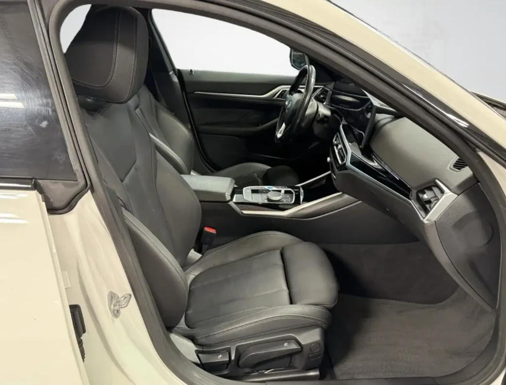 BMW i4, снимка 12 - Автомобили и джипове - 56132761