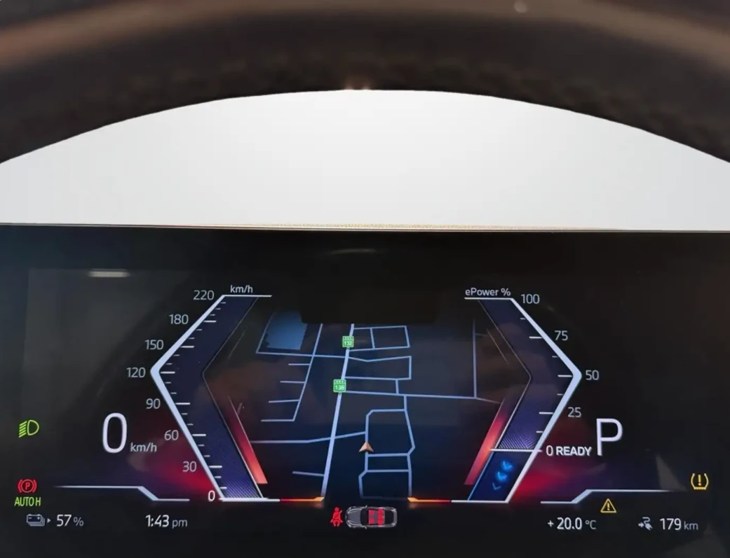 BMW i4, снимка 13 - Автомобили и джипове - 56132761