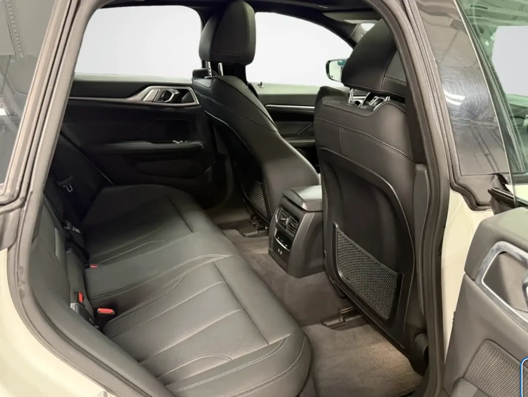 BMW i4, снимка 15 - Автомобили и джипове - 56132761