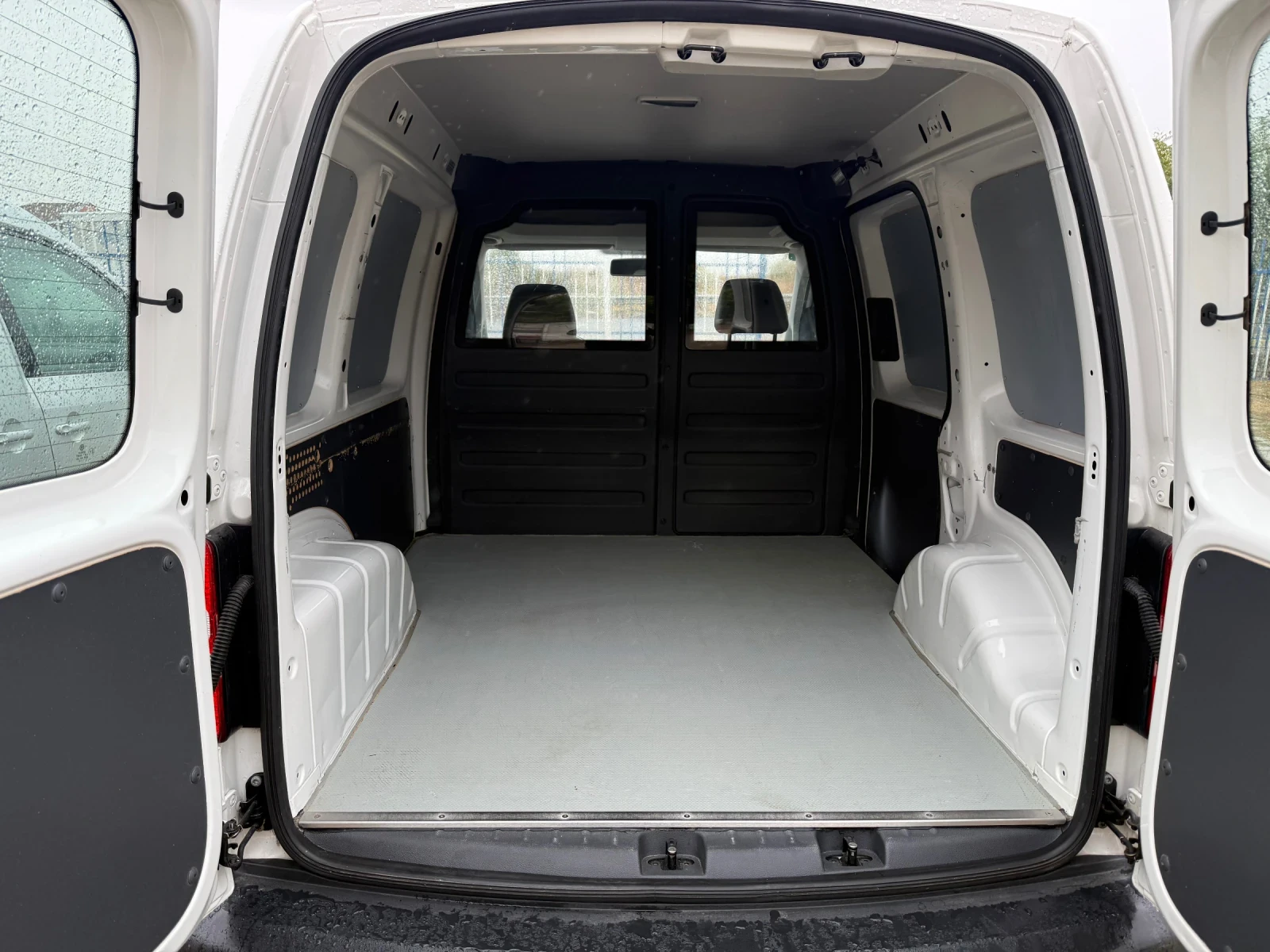 VW Caddy 1.6 TDI | Mobile.bg � ����������� 17