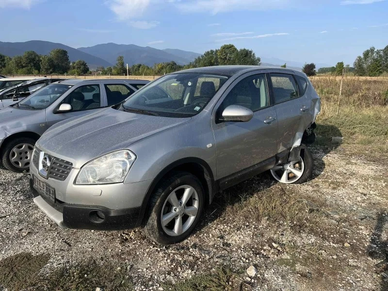 Nissan Qashqai 2.0dci, снимка 3 - Автомобили и джипове - 46560715