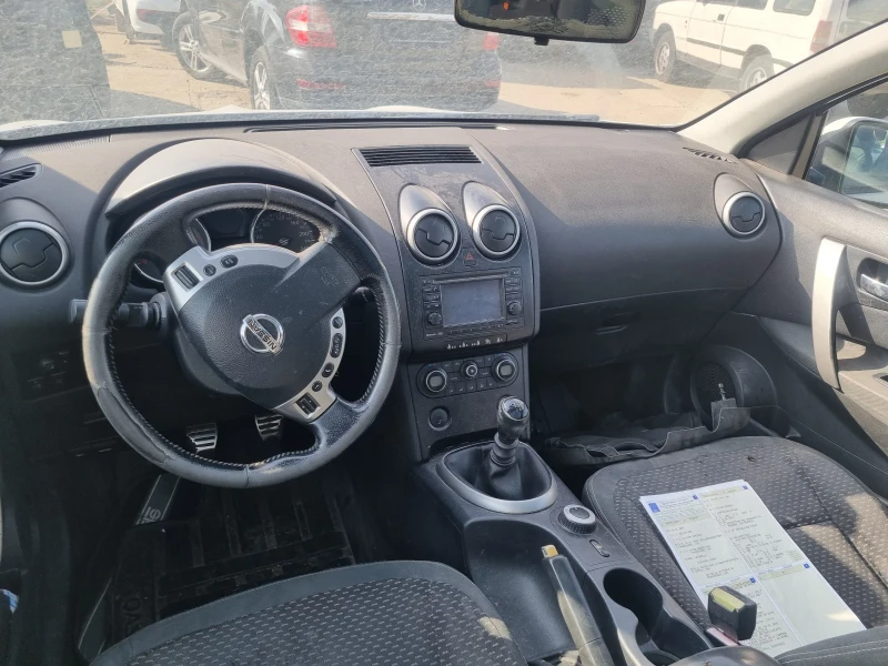 Nissan Qashqai 2.0dci 150ks 2009god 4x4 na chasti!!, снимка 11 - Автомобили и джипове - 47402496