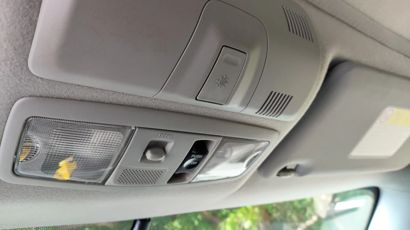 Mitsubishi ASX 1.6 Intense, снимка 9 - Автомобили и джипове - 52060327