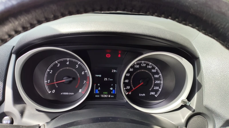 Mitsubishi ASX 1.6 Intense, снимка 7 - Автомобили и джипове - 52060327