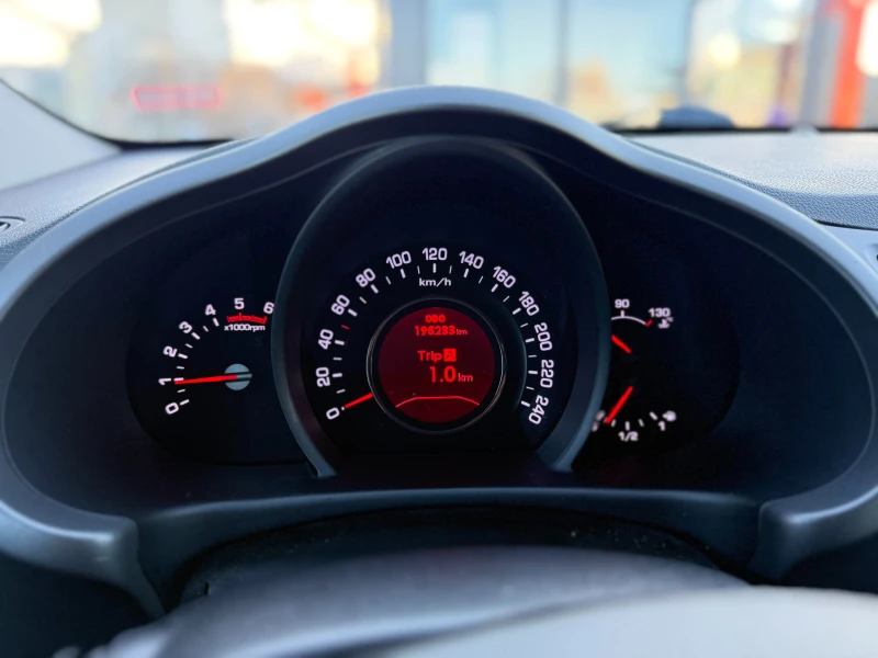 Kia Sportage 6 МЕСЕЦА ГАРАНЦИЯ/2.0CRDI 136к.с. 6 Скорости, снимка 17 - Автомобили и джипове - 52635757