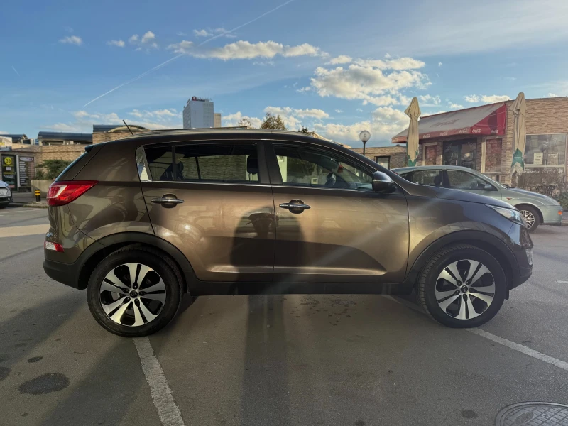 Kia Sportage 6 МЕСЕЦА ГАРАНЦИЯ/2.0CRDI 136к.с. 6 Скорости, снимка 5 - Автомобили и джипове - 52635757