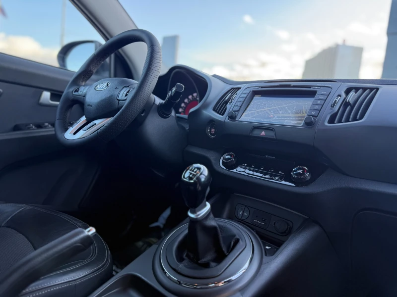 Kia Sportage 6 МЕСЕЦА ГАРАНЦИЯ/2.0CRDI 136к.с. 6 Скорости, снимка 10 - Автомобили и джипове - 52635757