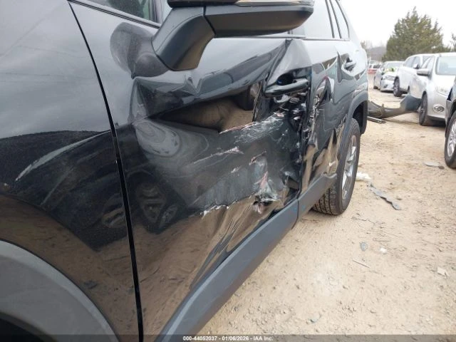 Toyota Rav4 HYBRID XLE, снимка 17 - Автомобили и джипове - 53440335