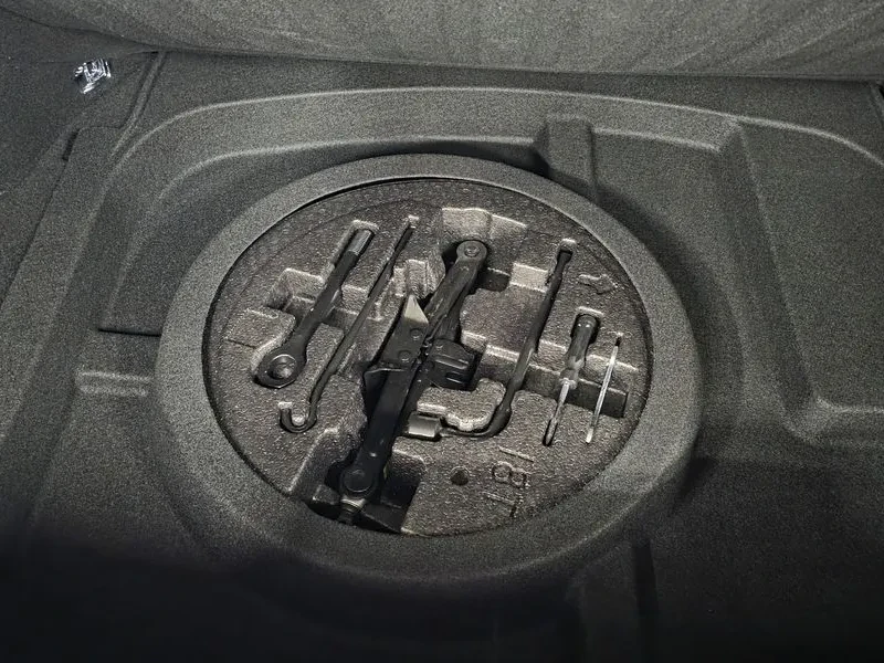 Toyota Rav4 2.5 2Wd, снимка 13 - Автомобили и джипове - 55748458
