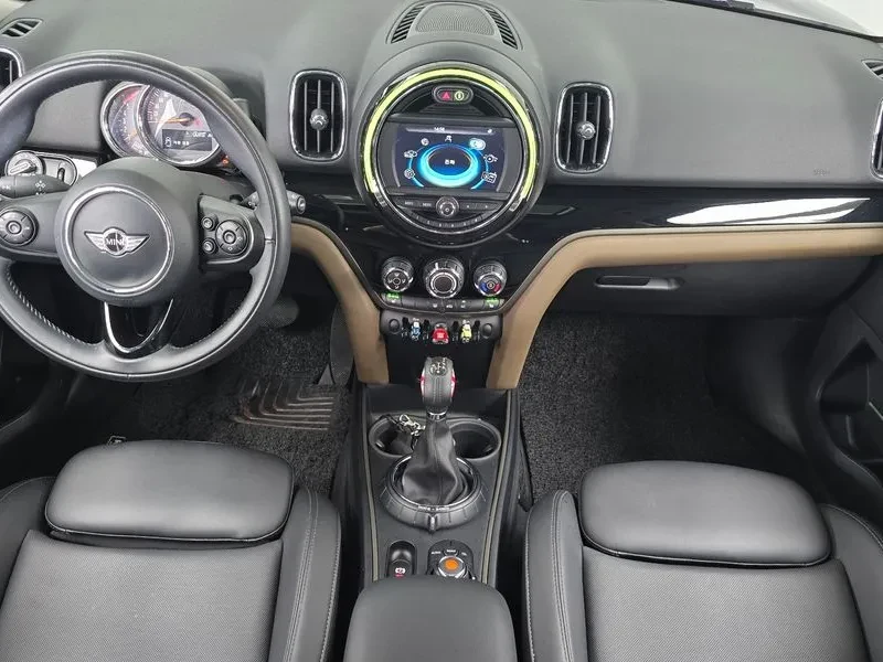 Mini Countryman 2.0D, снимка 7 - Автомобили и джипове - 56324877