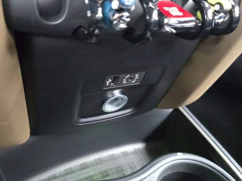 Mini Countryman 2.0D, снимка 13 - Автомобили и джипове - 56324877