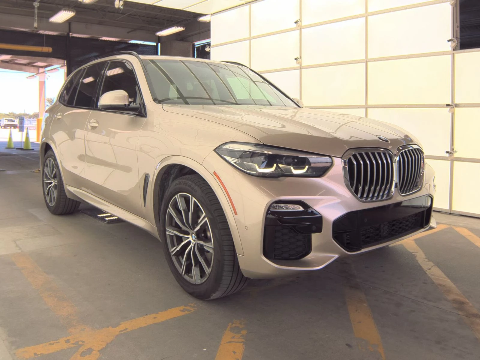 BMW X5 M-PACK* M-ОКАЧВАНЕ* 4-ZONE* PANO* PANO* SHODOWLINE - изображение 3