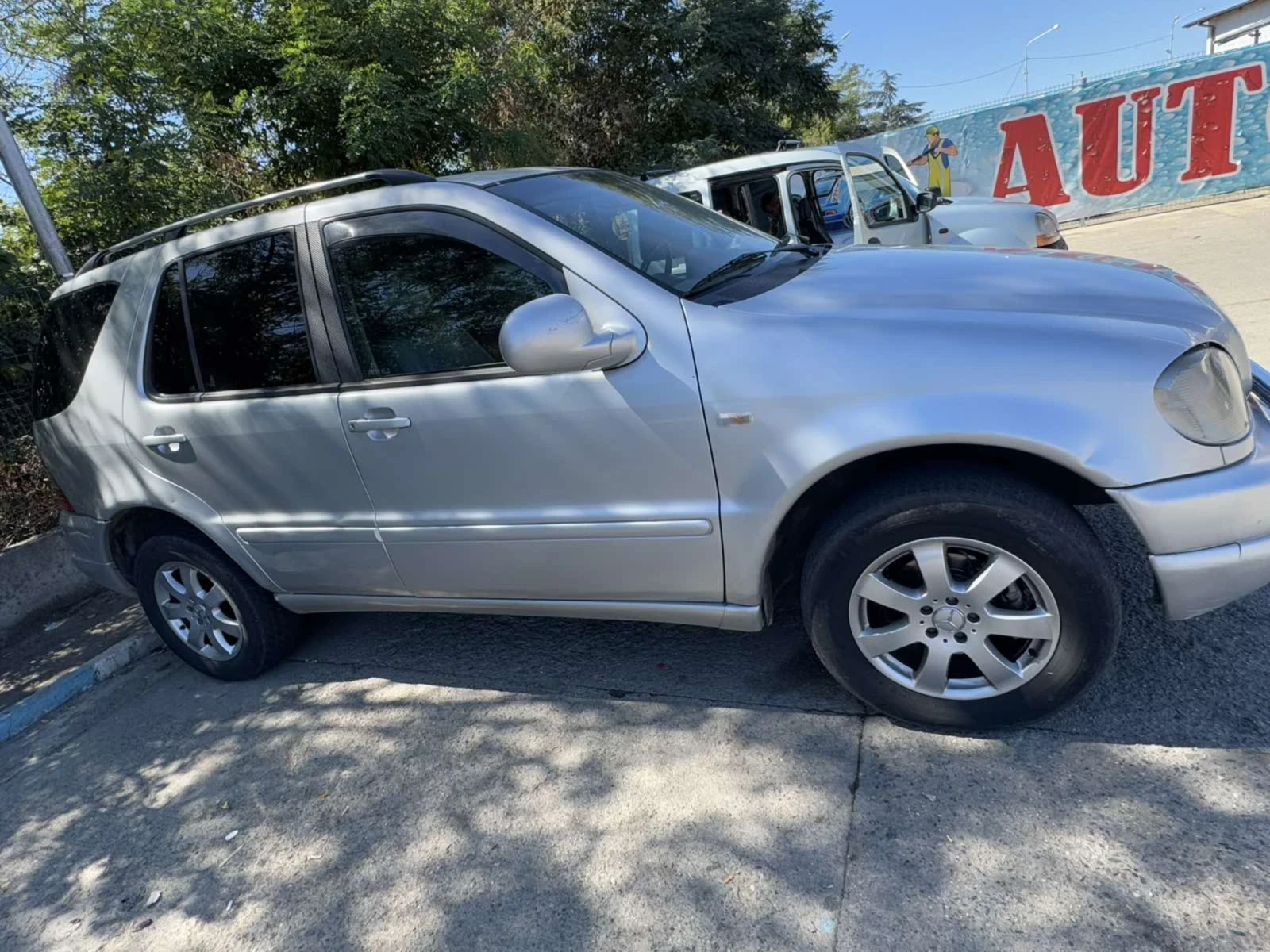 Mercedes-Benz ML 320  - изображение 3