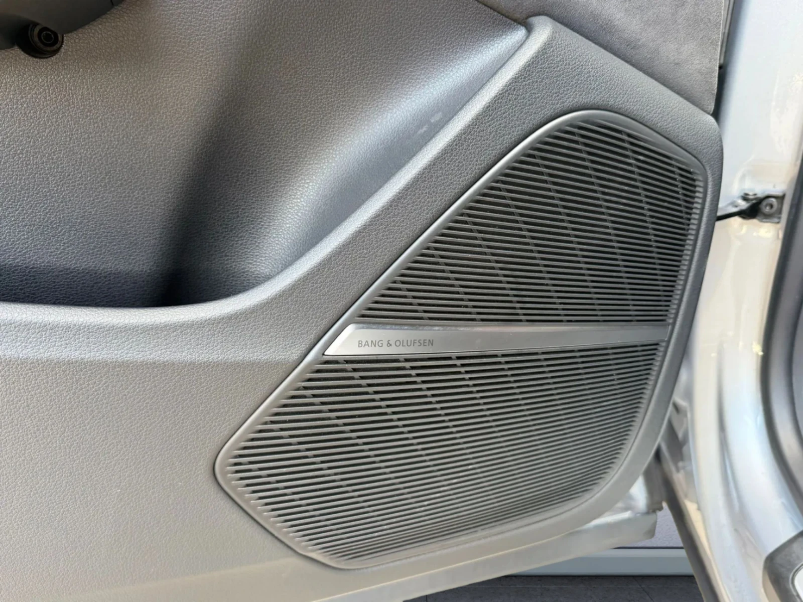 Audi Q8 Audi Q8 S S-LINE PACK 360  BANG & OLUFSEN BLACK PA, снимка 9 - Автомобили и джипове - 53798132