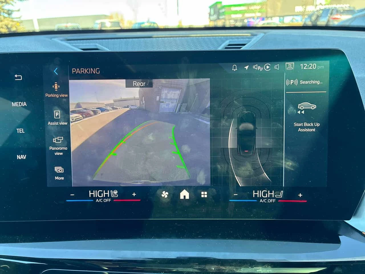 BMW X2 xDrive28i/CARFAX/ПАНОРАМА/ПОДГРЕВИ, снимка 13 - Автомобили и джипове - 53880200