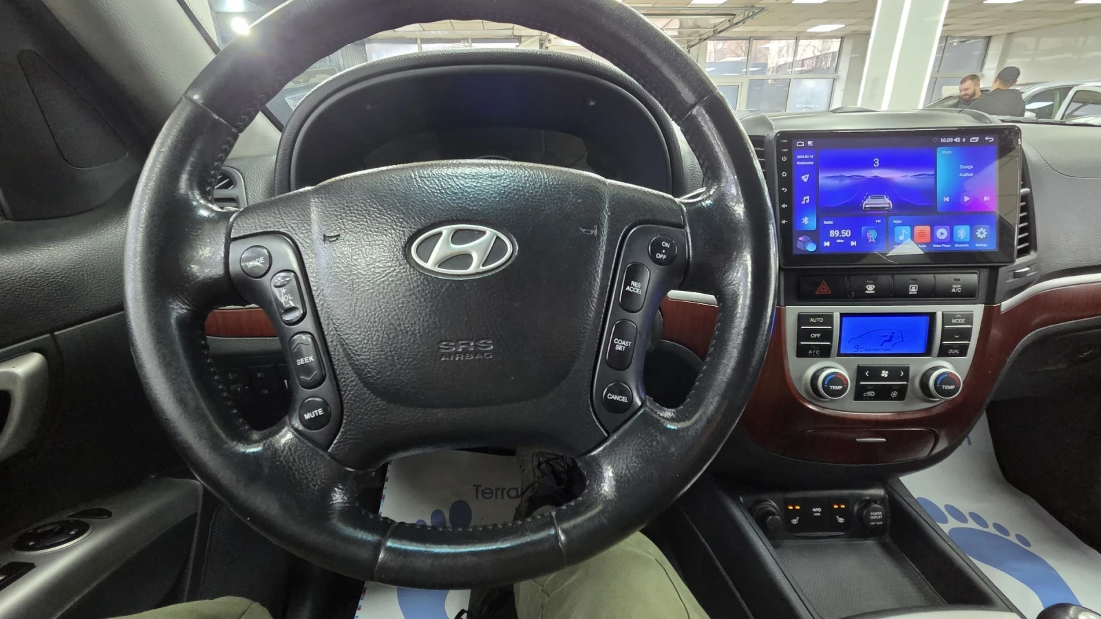 Hyundai Santa fe NAVI/Kamera/DVD, снимка 13 - Автомобили и джипове - 53944963