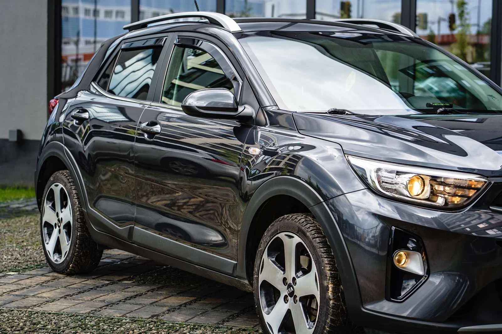 Kia Stonic T-GDI, снимка 6 - Автомобили и джипове - 54622577