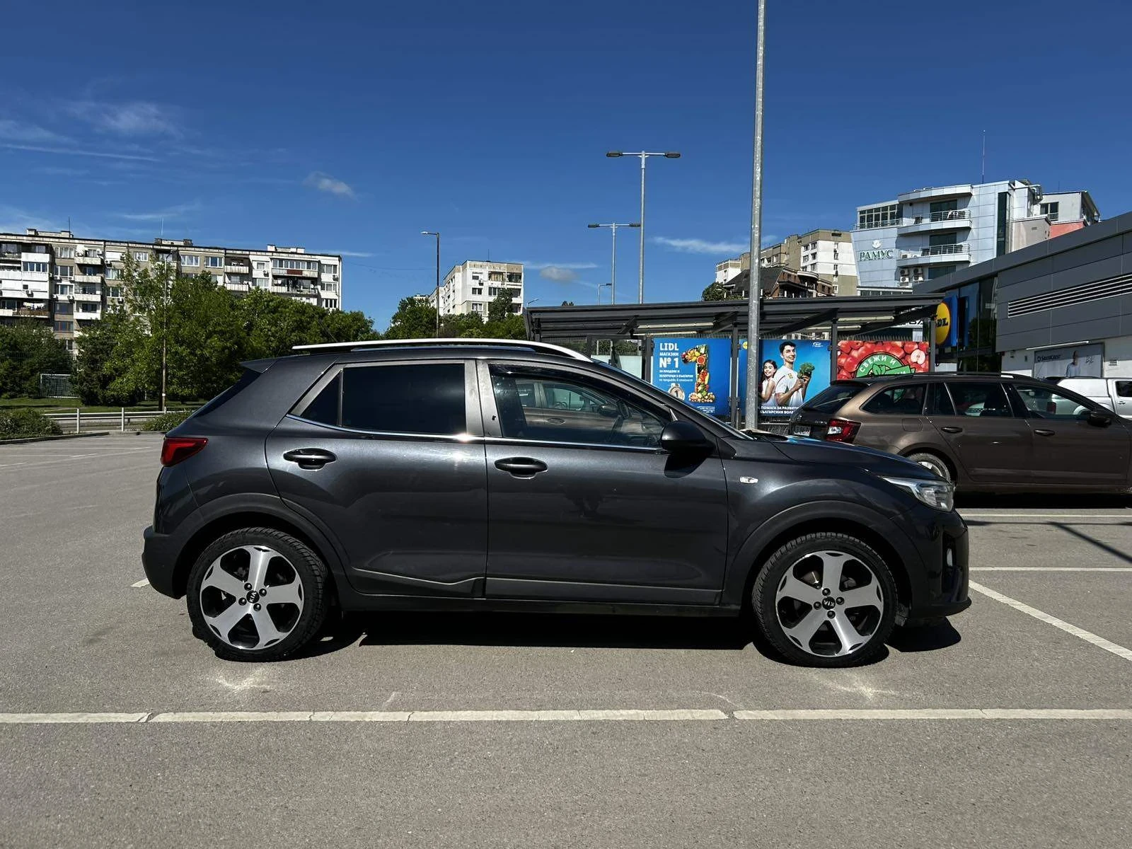 Kia Stonic T-GDI, снимка 7 - Автомобили и джипове - 54622577